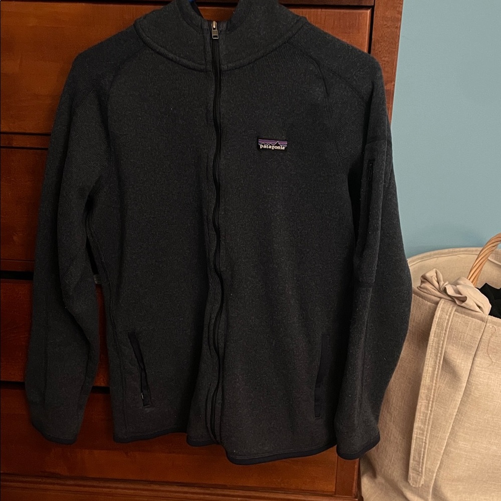 Patagonia women’s navy zip-up